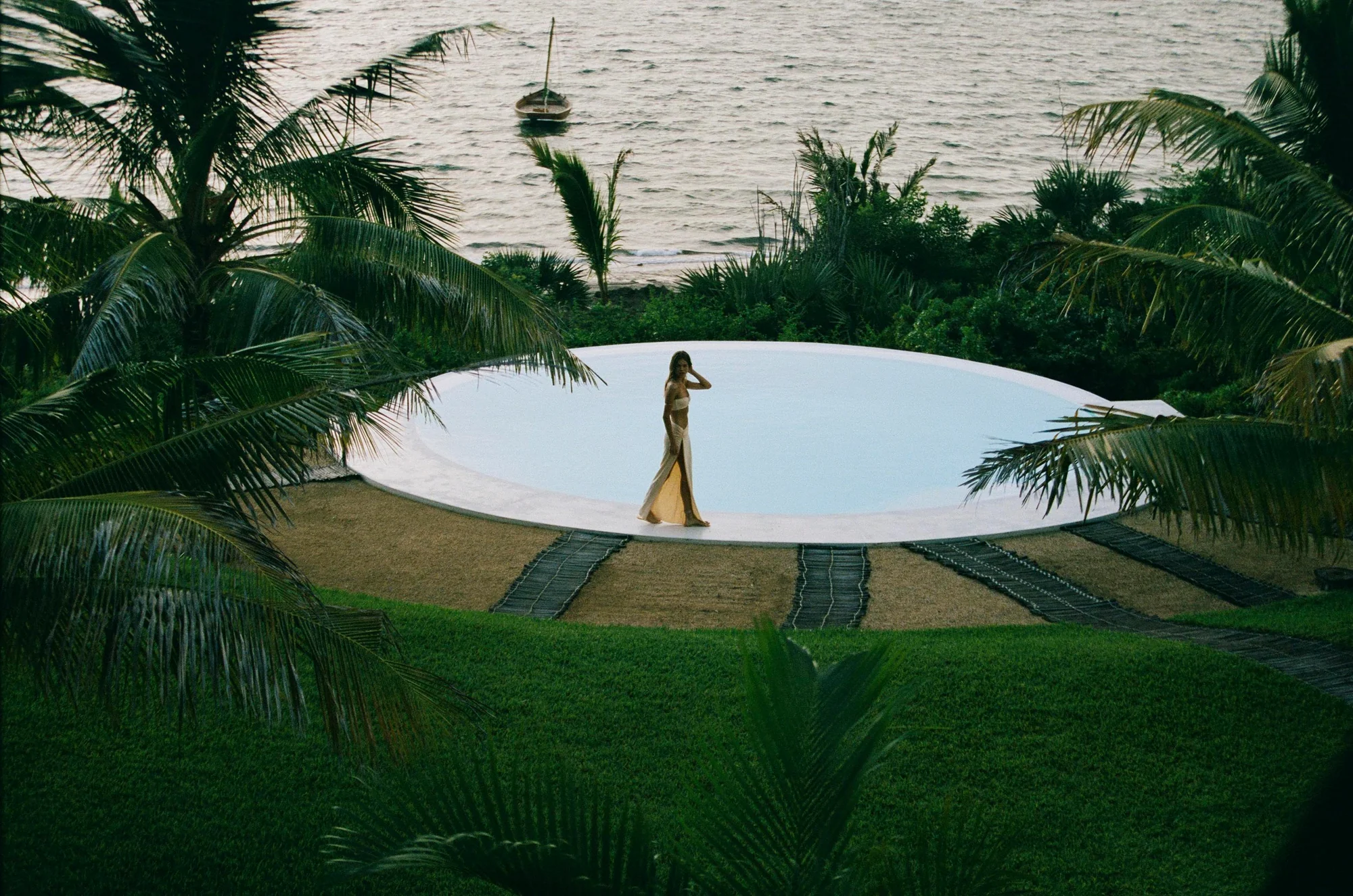 Effortless Elegance for the Sun-Drenched
